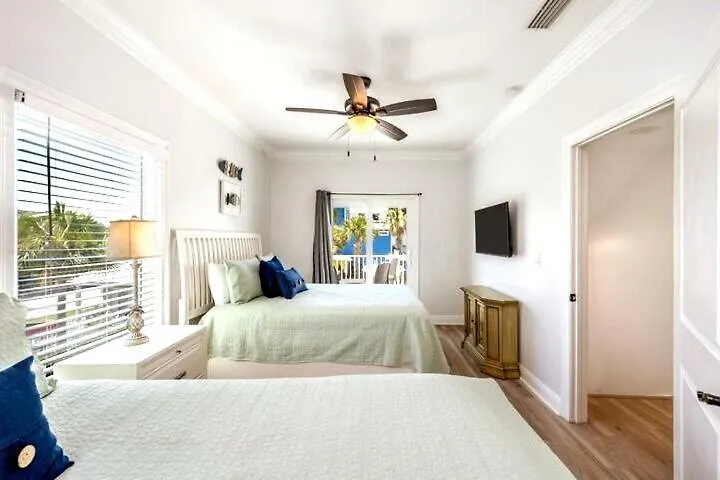 Holiday home Sunbelievable Heated Pool N Golf Cart Deals Destin