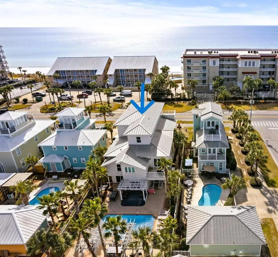 Holiday home Sunbelievable Heated Pool N Golf Cart Deals Destin